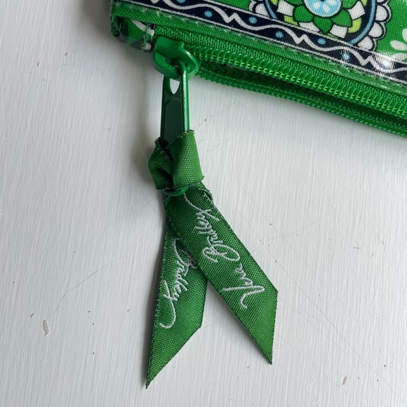 Vera Bradley Green & Blue Wristlet - Picture 4 of 5